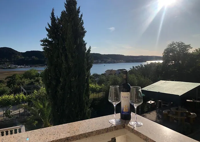 Fafandjel * Rab Town